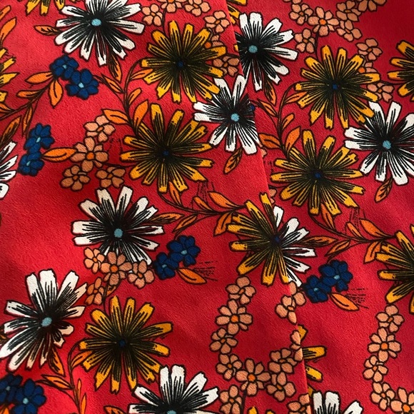 NWT WAYF Flutter Short in Daisy Print (10) - Picture 5 of 5